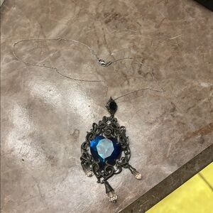 SALE 🎉🎉🎉Swarovski necklace